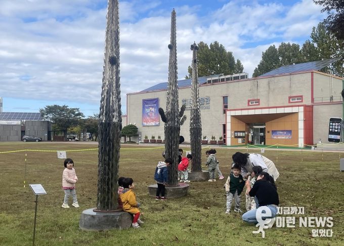 여주세종문화관광재단 기획 전시 '여주, 조각을 입히다' 성료