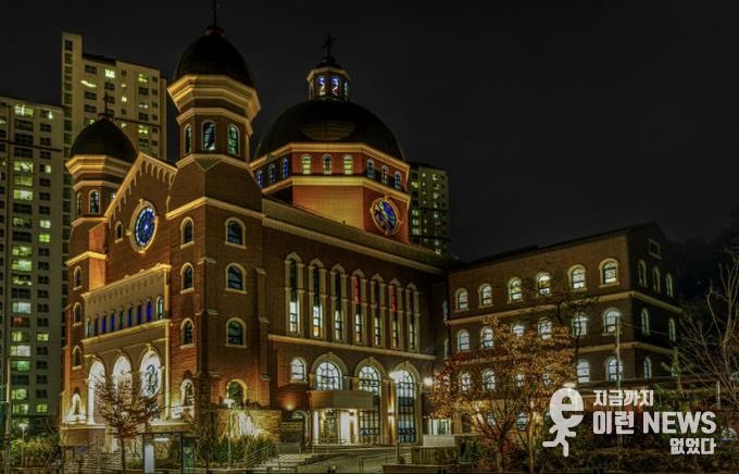 2021 수원디자인대상 수상작인 광교1동성당.