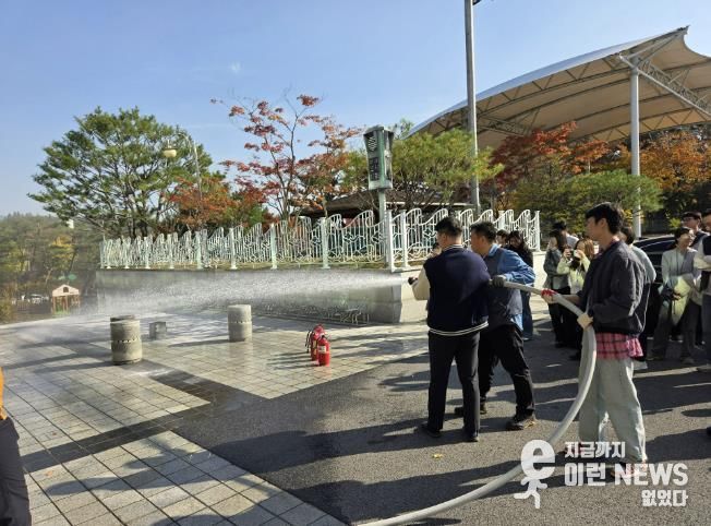 5일 기흥구청에서 합동 소방 훈련이 진행되고 있다