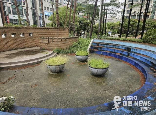 나눔숲 조성 전 영통종합사회복지관 야외 공간