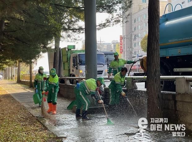 수원시 장안구, 은행나무 열매 다량 발생지 물세척 청소 실시