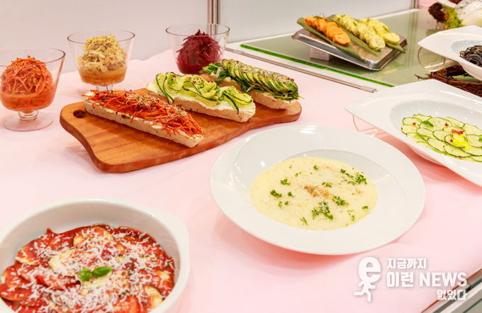 '2025 대한민국 국제요리 & 제과경연대회'에 출품한 김성현 대표의 헬스푸드 요리