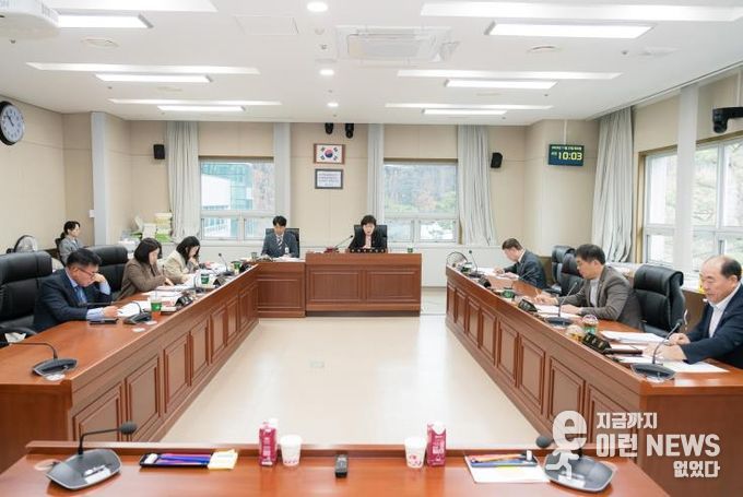 용인특례시의회 문화복지위원회, 2025년도 행정사무감사 마무리하며 강평