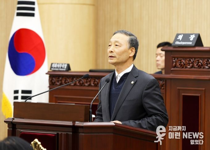 지난 18일 본회의장에서 ‘부동산 경기 및 민생경제 회복을 위한 정책 건의안’에 대해 제안설명을 하고 있는 한명훈 의원의 모습.