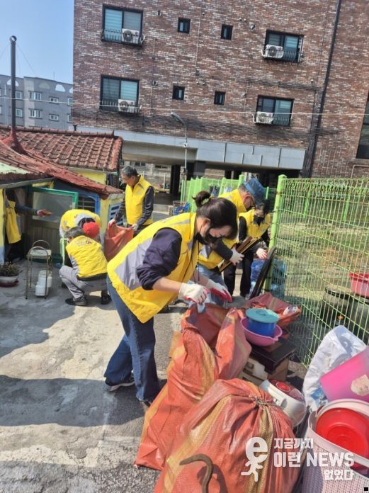 평택시 팽성읍 지역사회보장협의체, 무연고 홀몸노인 사망자 유류품 정리 봉사활동